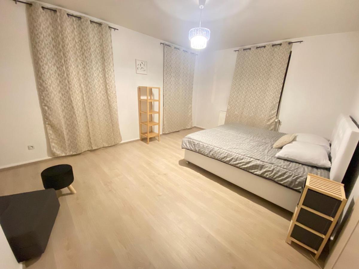Appartement « Chez Falco » Vue Sur Le Chateau 쉬르멕 외부 사진